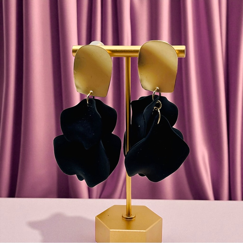 Fabulous Designer Avant Garde Runway Black and Gold Dangle Pierced Earrings Wow
